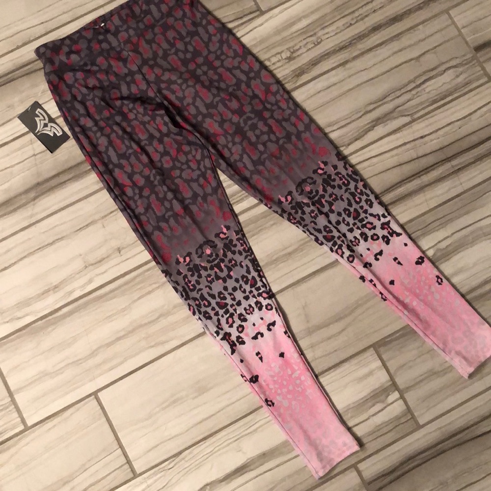 Leopard leggings NWT